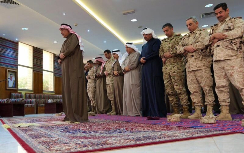 زيارة ولي العهد لثكنات الجيش الكويتي تعزز الثقة في مواجهة العدوان الإيراني